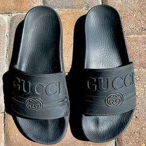 Gucci Pool Slides Black Size 38 comes with box and dust bag from my closet!